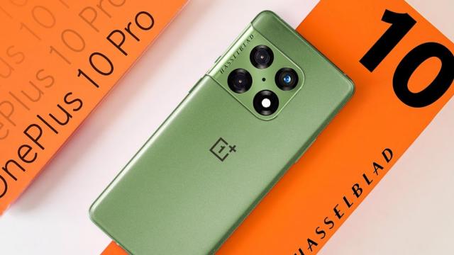 <b>CEO-ul OnePlus confirmă oficial lansarea modelului OnePlus 10 Pro din ianuarie 2022</b>Printre flagship-urile așteptate în 2022 se află și OnePlus 10 Pro, telefon ce ar urma să sosească cu procesor flagship, Snapdragon 8 Gen 1, la interior. Compania a confirmat că va susține un eveniment pe 5 ianuarie 2022 în cadrul târgului tehnologic CES