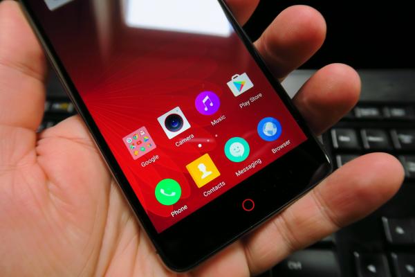 Nubia Z11 Mini: OS, UI, aplicaţii din altă epocă, dar poleite bine