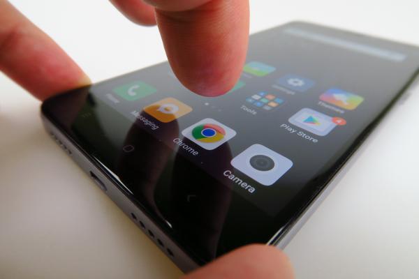 Xiaomi Redmi Note 4X: Display cu reglaje binevenite, destul de luminos, dar nu vreun "far"