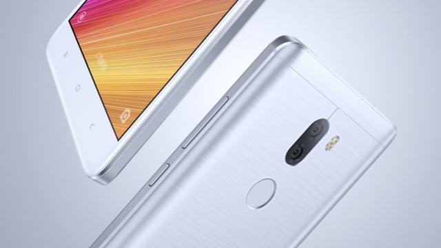 <b>Xiaomi Mi 5s Plus primește o reducere foarte atractivă din partea unui retailer chinez; costă 1.713 lei acum!</b>Phablet-ul Xiaomi Mi 5s Plus este cu siguranță o alternativă foarte bună de luat în calcul la Note 7, asta în situația în care stylus-ul nu vă lipsește. Pe lângă pachetul hardware de top, o reducere proaspăt primită îl face pe Mi 5s Plus și mai interesant