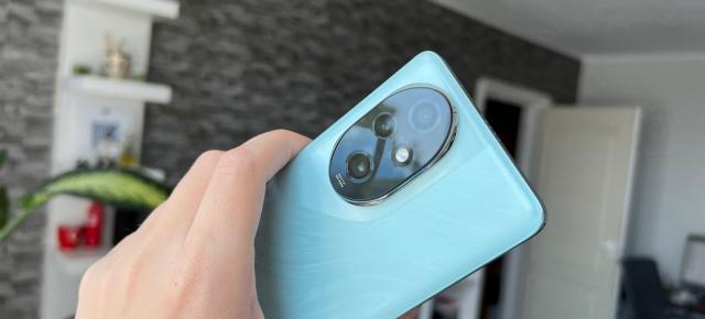 HONOR 200 Pro Unboxing și primele impresii: de la Gaudi la Harcourt, via Emily in Paris
