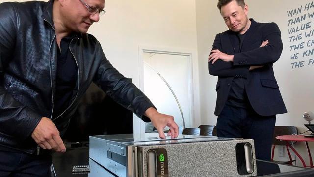 <b>Elon Musk redirecționează cipurile AI Nvidia de la Tesla către X și xAI, stârnind nemulțumirea acționarilor</b>Elon Musk a cerut Nvidia să redirecționeze o livrare semnificativă de cipuri AI destinate Tesla către compania sa de social media, X, și startup-ul său AI, xAI. Această mutare, dezvăluită prin emailuri interne Nvidia, a generat controverse și a dus la o..