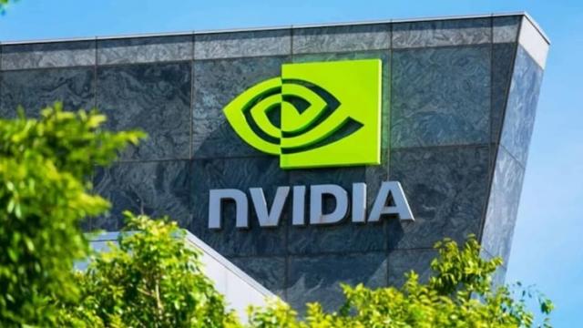 <b>Acțiunile NVIDIA au urcat la un nivel record, întrecând chiar Apple, într-un moment definitoriu pentru Silicon Valley</b>Moment definitoriu pentru Silicon Valley! Azi aflăm prin intermediul Biziday că acțiunile NVIDIA au urcat la un nivel record. Compania a depășit capitalizarea de piață de 3000 de miliarede de dolari, îtnrecând chiar Apple. E vorba despre o schimbare 