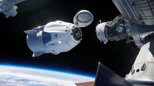 <b>SpaceX poate duce un român în spaţiu, pentru prima dată după 50 de ani</b>O veste interesantă din zona explorării cosmice ne implică şi pe noi astăzi. Pavel Popescu, vicepreşedinte al ANCOM (Autoritatea Naţională pentru Reglementare în Comunicaţii), a declarat că România poate trimite în mai puţin de 6 luni 