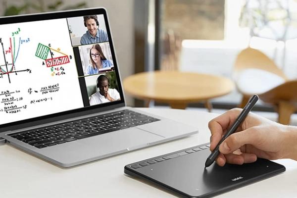 E LUNI e AMAZON: Azi vă recomandăm tableta grafică UGEE S640W cu baterie încorporată, compatibilă cu Windows, Mac sau chiar Android