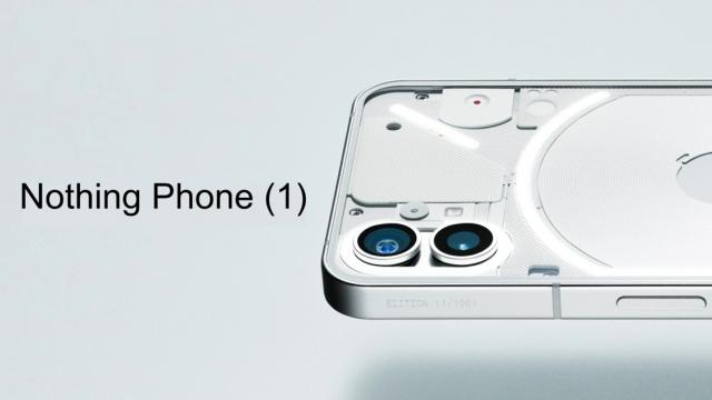<b>Câte unități Nothing Phone (1) au fost vândute până acum? Greu de spus, dar cu siguranță peste 100.000</b>Bănuiesc că știți deja că în spatele Nothing se află Carl Pei, co-fondator al companiei OnePlus. După părăsirea companiei și-a creat propria firmă denumită Nothing / Nimic, iar ulterior a fost prezentat și primul smartphone din portofoliu - Nothing Phone