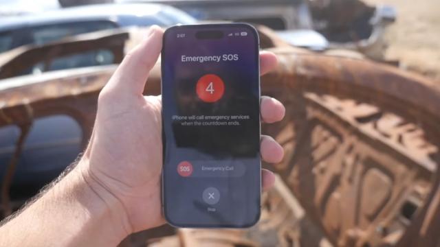 <b>Experiment iPhone 14 Pro: Cum funcționează Crash Detection în eventualitatea unui accident de mașină (Video)</b>Odată cu lansarea seriei de telefoane iPhone 14, Apple a lansat un nou feature. Este vorba despre Crash Detection, acea opțiune disponibilă acum pe iPhone 14 Pro / Pro Max, cât și pe Apple Watch. Ea detectează dacă ai fost implicat într-un accident auto