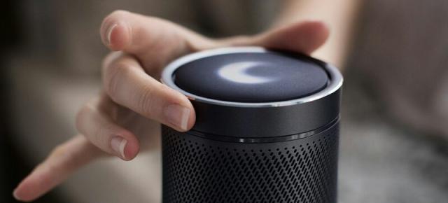 Difuzorul smart Harman Kardon Invoke este anunțat oficial; vine cu asistentul vocal Cortana și putem realiza apeluri via Skype