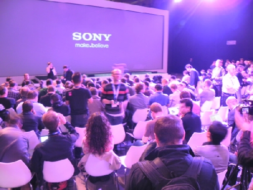 Sony - Live blogging Mobile World Congress 2012 - imaginea 9