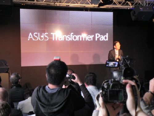 Asus - Live blogging Mobile World Congress 2012 - imaginea 10