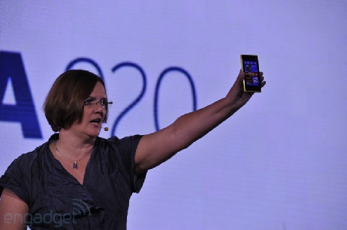 Nokia World 2012 Live Blogging: Lansare Nokia Lumia 920 Pureview, Lumia 820 & Altele - imaginea 14