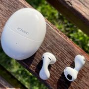 HUAWEI FreeBuds 5 Review: Cele mai comode căști TWS open-fit aduc un design futurist inedit și au Spatial Audio, ANC plus suport dual-codec (L2HC, LDAC)