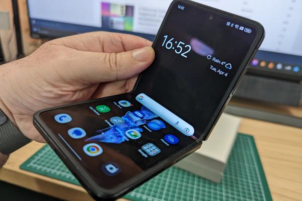 OPPO Find N2 Flip - Galerie foto Mobilissimo.ro