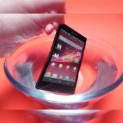 Review Sony Xperia Z: design elegant din sticlă, terminal performant, dar camera și ecranul sub așteptări (Video)