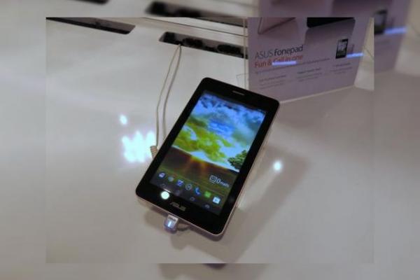 Pregătiți-vă pentru debutul lui ASUS Fonepad până la finele lui aprilie
