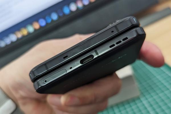 OPPO Find N2 Flip: Acustica stereo, dar fără mare ştaif