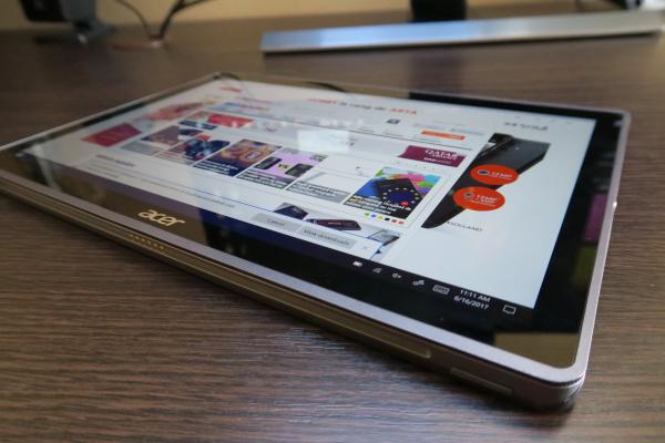 Acer Switch 3: Hardware mai aproape de tablete, decât de laptopuri
