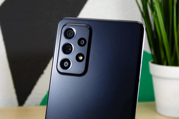 Samsung Galay A52s 5G: Camera lui A52 reincarnată, cu selfie-uri de excepţie, dynamic range larg
