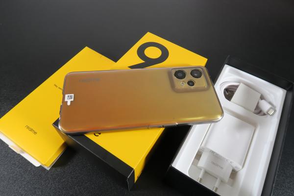 realme 9 4G - Unboxing