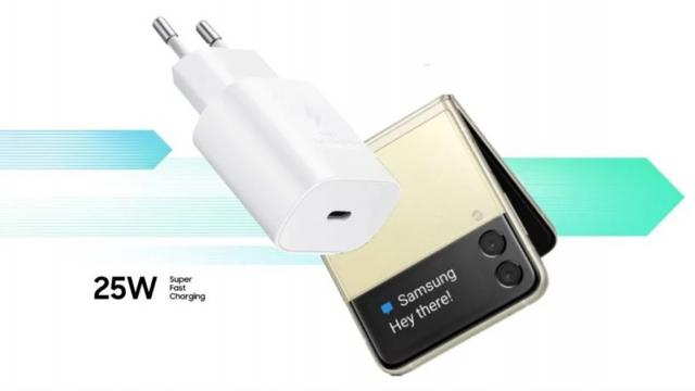 <b>Samsung Galaxy Z Flip 4 și Z Fold 4 primesc certificarea 3C; Aflăm capacitatea bateriilor și detalii privind încărcarea</b>Pe zi ce trece ne apropiem și de lansarea noilor telefoane pliabile Samsung. Vorbim despre Galaxy Z Fold 4 și Z Flip 4, care, conform ultimelor zvonuri, ar urma să debuteze în luna august. Ei bine, azi și-au făcut apariția în baza de date 3C