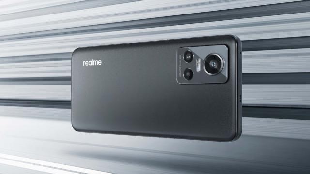 <b>realme este în top 4 producători smartphone în Europa şi în top 5 în 11 ţări</b>realme ne-a uimit la început de an 2022, când a anunţat o creştere cu 500% în Europa în 2021 în segmentul smartphone faţă de anul 2020. Apoi am aflat şi că era în top 5 în regiunea noastră, Europa Centrală şi de Est. Acum au fost centralizate