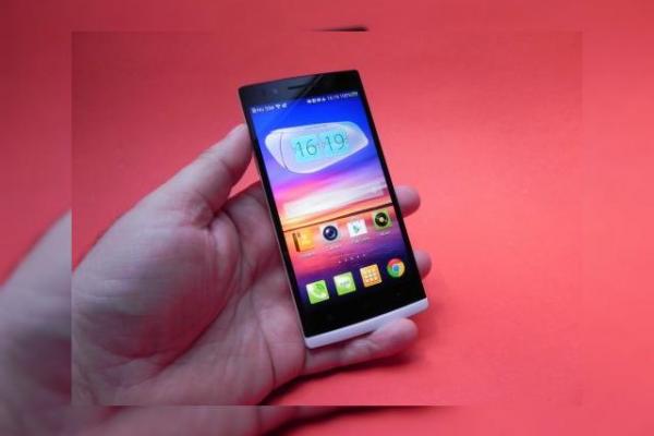Review Oppo Find 5: camera lui Xperia Z, look și feeling de Lumia, preț atractiv (Video)