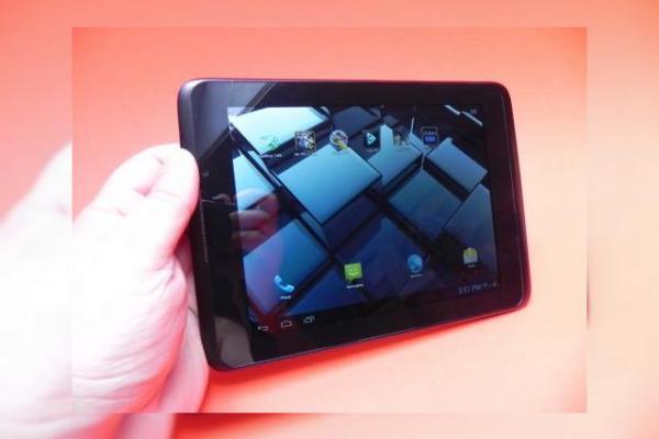 Review Vonino Q8: voluminos dar experiență Android fluentă și conectivitate completă