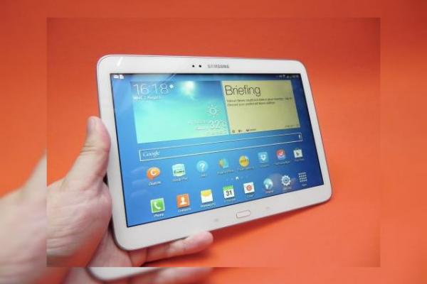 Review Samsung Galaxy Tab 3 10.1: Îmbunătățiri prea puține față de predecesor, baterie bună și acustică excelentă (Video)