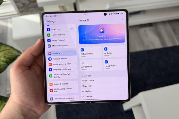 Honor Magic V6: MagicOS 10 aduce transparența și pe format pliabil, multă integrare cu Apple