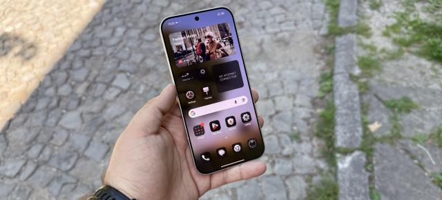 Leica Leitzphone by Xiaomi: Display generos, imersiv, bine calibrat și luminos