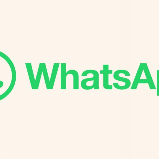 WhatsApp testează pe iPhone un indicator verde care arată în timp real dacă un contact este online