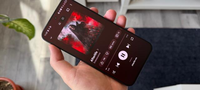 TCL P80 Ultra: Acustică stereo creată pentru muzică tare, mod Sound Booster 300%