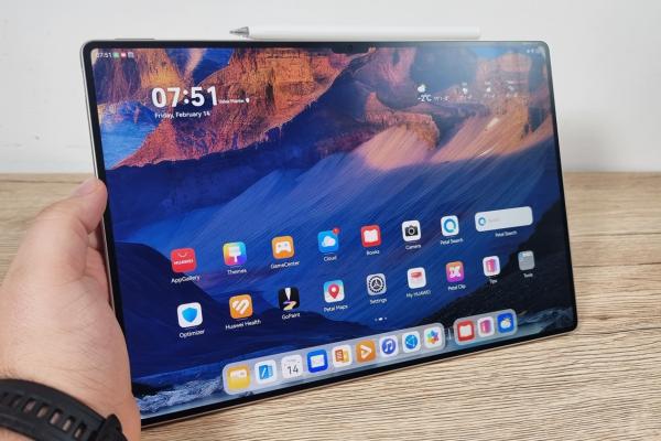 Huawei MatePad Pro 13.2 PaperMatte: Display inedit, ce imită textura unei coli de hârtie, anti-glare, campion absolut când vine vorba de luminozitate