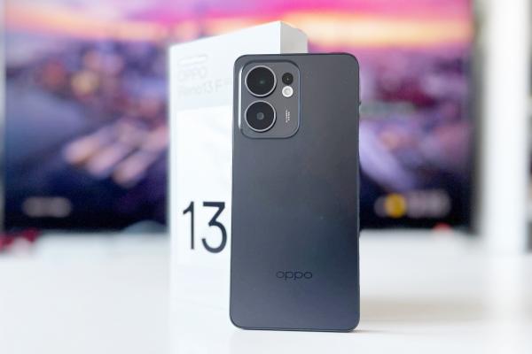 OPPO Reno13 F: Hardware cu de toate, cu accent pe o mega baterie, cameră și ecran