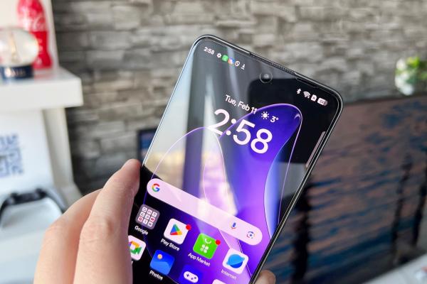 OPPO Reno13 F: Bateria de 5800 mAh livrează și livrează fără sughiț, atât la playback video cât și utilizare continuă