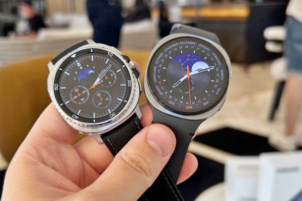 Samsung mizează pe minimalism cu noile ceasuri Galaxy Watch8 plus Galaxy Watch8 Classic care îți măsoară nivelul de antioxidanți