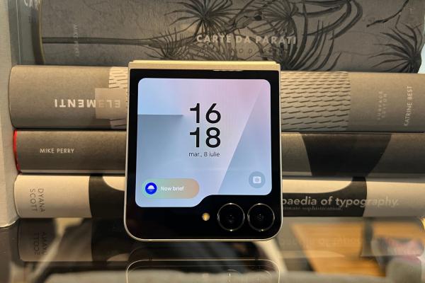 Preț și disponibilitate Samsung Galaxy Flip7 FE în România (card cadou 1000 lei la precomandă)