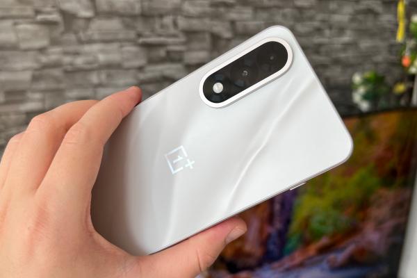 OnePlus Nord 5: Cameră vlog-friendly pe timp de zi și noapte, portrete reușite, lipsa telephoto mai greu de ignorat