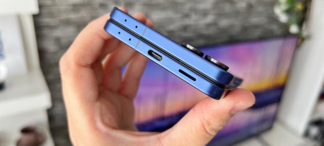 Samsung Galaxy Z Flip7: Bateria mai mare se simte, cel mai bun timp de playback video pe un pliabil Samsung