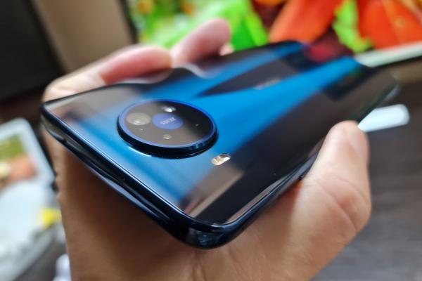 După o lungă perioadă de așteptare, Nokia 8.3 5G primește actualizarea stabilă la Android 12