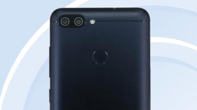 <b>Primul telefon ASUS cu display 18:9 este un battery phone; ASUS X018DC este certificat de TENAA</b>Vestea că ASUS pregătește un smartphone cu display 18:9 ne-a fost dezvăluită undeva pe la mijlocul lunii septembrie când modelul X018DC apărea în cadrul benchmark-ului GFXBench cu dotări modeste. Acum descoperim și certificarea TENAA care 