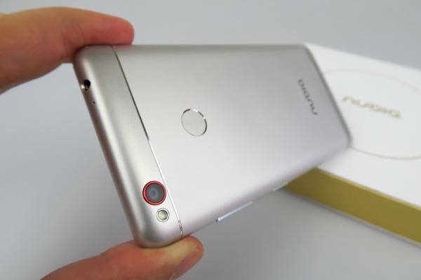 Nubia N1 unboxing: telefon midrange cu baterie de battery phone, dotări familiare (Video)