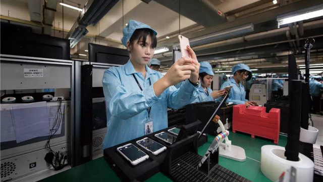 <b>Oppo va deschide un nou centru R&D în China; investițiile se ridică la aproximativ 290 milioane de dolari</b>Din câte aflăm astăzi pe seama unui raport marca DigiTimes, cei de la Oppo plănuiesc ridicarea unui nou centru de cercetare-dezvoltare în China, instituție ce îi va costa aproximativ 290 milioane dolari după primele estimări. Aici, compania asiatică va 