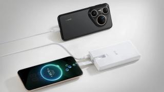 Noul power bank Huawei de 12.000 mAh poate alimenta inclusiv laptopuri și indică pe hartă locul în care a fost uitat
