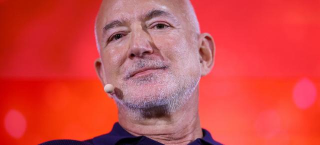 Jeff Bezos vinde o mică parte din Amazon pentru o sumă uriașă – Pachetul de 0,14% valorează aproximativ 4,1 miliarde de dolari