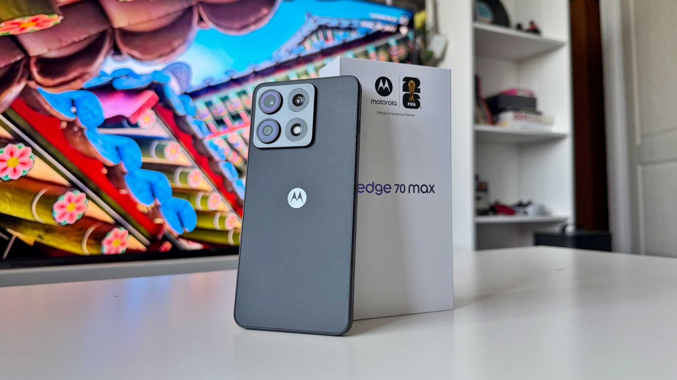 Motorola edge 70 MAX Unboxing: Un soi de Moto Signature pentru cei care pun performanța și bateria înaintea camerei