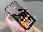 Motorola edge 70 Max: Software destul de simplu, buton AI dar nu atât AI pe device, suport software modest