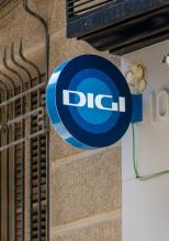 Digi conduce piața mobilă, dar îi lipsește încă o piesă: conexiunea directă la satelit