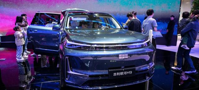 Mașinile electrificate au ajuns la 31,4% din piața mondială; China controlează 62% din segmentul „new energy”