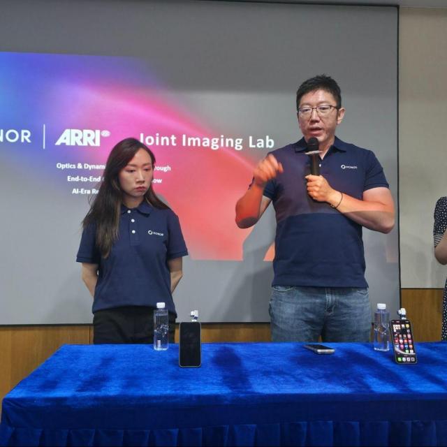 HONOR vinde Robot Phone în pierdere și experimentează tehnologia ARRI pentru modele viitoare